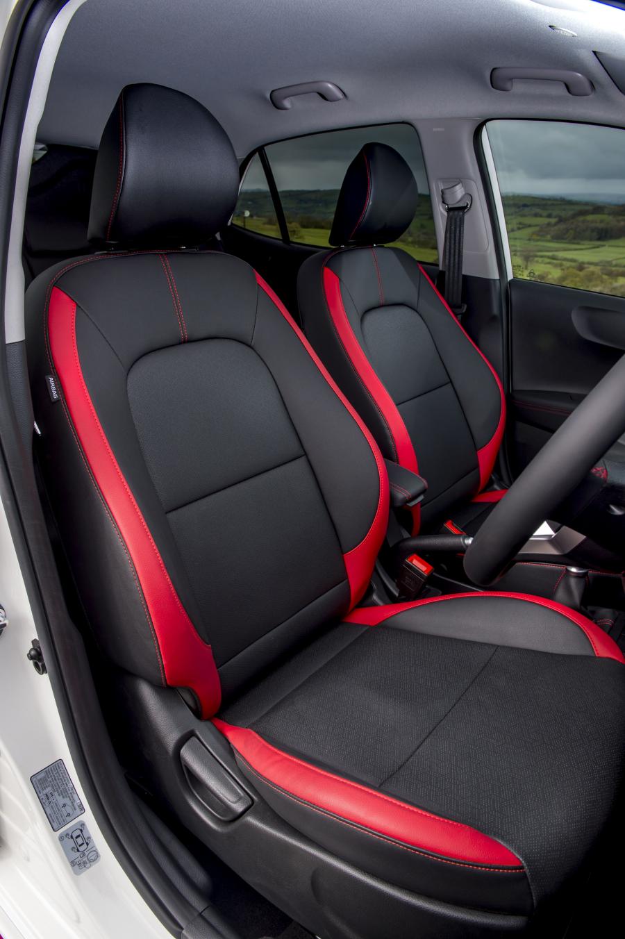 Интерьер Kia Picanto GT Line 2017 года  (UK) (фото 85 из 92)